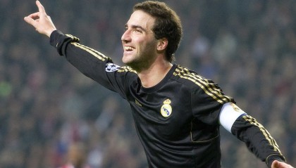 开云电竞平台注册-传奇车手的辉煌人生，传奇车队图片